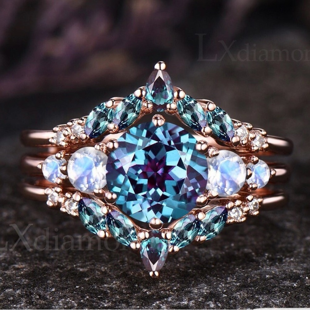 Elegant Bluish green and Rose Gold plated Women's Ring